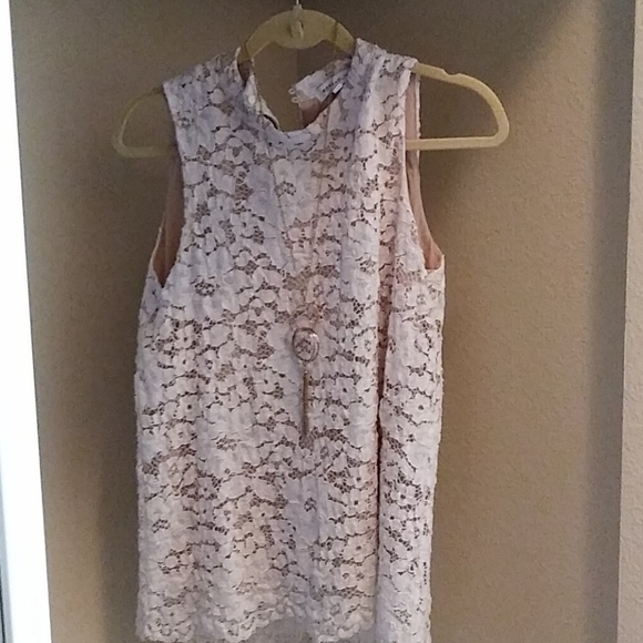 Top - Picture 2 of 2